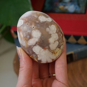 Ágata de cerezo en flor, ágata de flor de palmstone - Floreciendo en tu mejor yo
