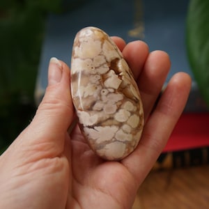 Ágata de cerezo en flor, ágata de flor de palmstone - Floreciendo en tu mejor yo