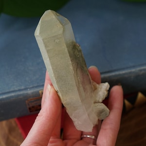 Chlorite Quartz Crystal - Healing & Connection to Nature