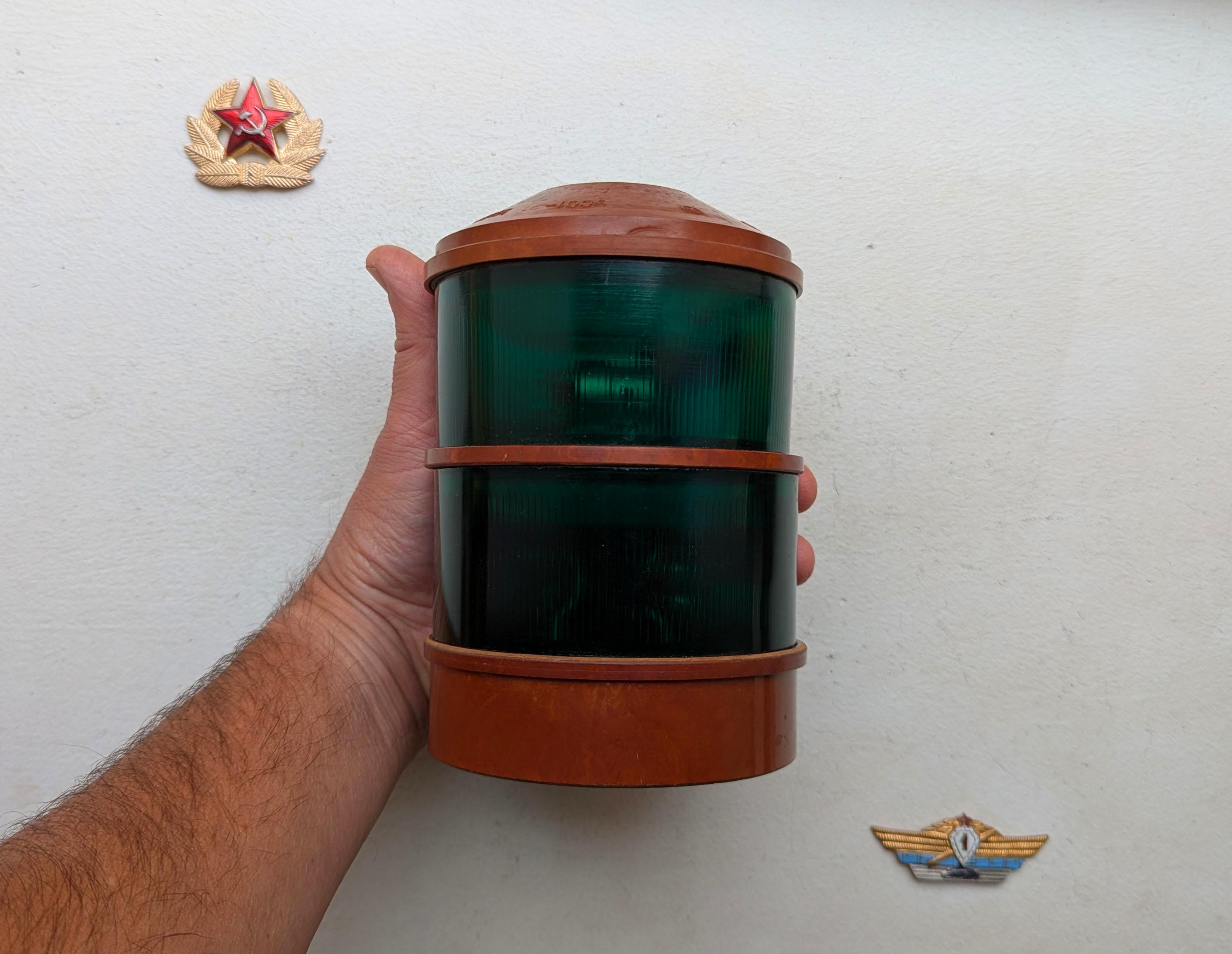 70s ヴィンテージランプ made in USSR(ソ連) 70年代のソビエト・ロシア製ヴィンテージ信号灯УСО1。グリーンガラスと