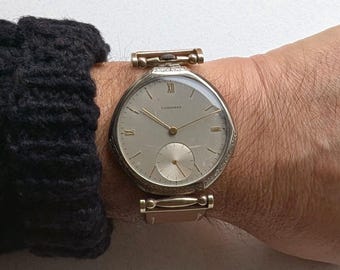 Longines Switzerland wristwatch vintage 1944 mechanical 17 jewels, engraved case. Serviced and running great!