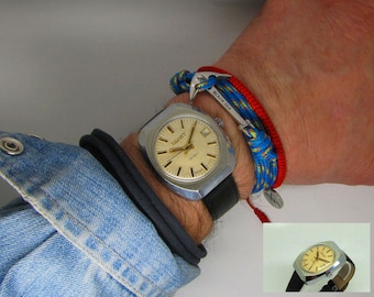 Wristwatch Soviet vintage 80s Poljot 23 jewel automatic-mechanical date massive. Serviced and running great!