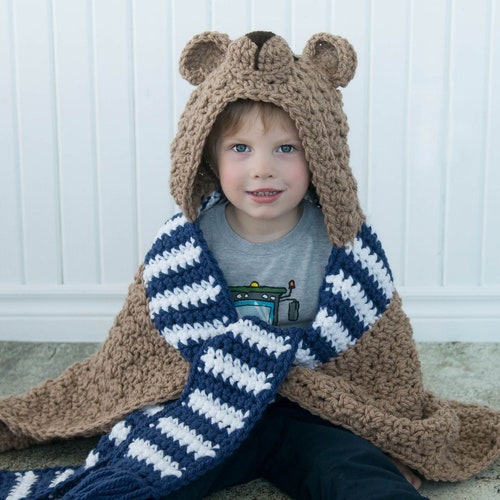 Fox Snow Pattern Print Hooded Blanket