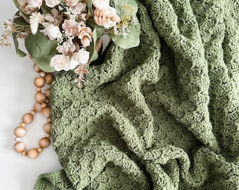 CROCHET PATTERN & VIDEO/ Modern C2C Crochet Blanket, Bulky crochet blanket, worsted crochet blanket, 2 versions included, Corner to corner