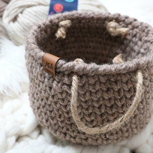 CROCHET PATTERN Rustic Farmhouse Style Nesting Baskets image 10