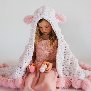 CROCHET PATTERN / Hooded Lamb Blanket image 9