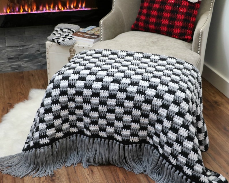 CROCHET PATTERN Rustic Farmhouse Plaid Throw Blanket image 1