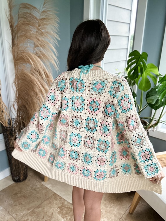 CROCHET PATTERN & VIDEO/ Granny Square Cardigan Crochet Pattern, Sizes Xs-5X, Easily customizable, Granny Squares