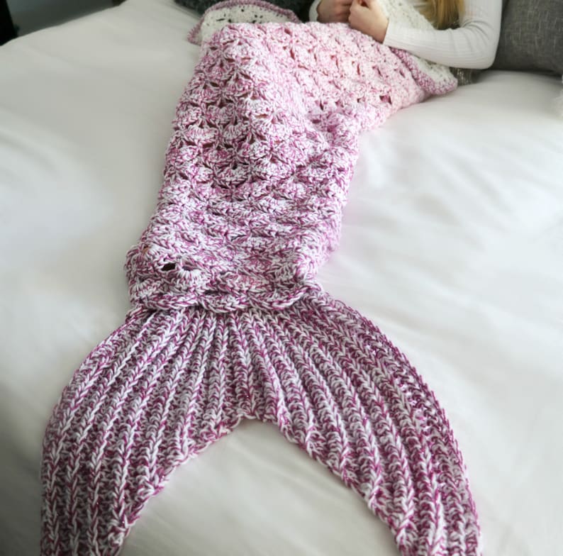 CROCHET PATTERN Rainbow Sparkle Mermaid Blanket / Mermaid tail / Ombre Mermaid / Shell Stitch Mermaid Blanket image 7