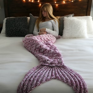 CROCHET PATTERN Rainbow Sparkle Mermaid Blanket / Mermaid tail / Ombre Mermaid / Shell Stitch Mermaid Blanket image 8