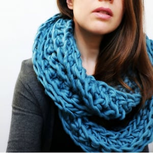 CROCHET PATTERN Bulky Ribbed Infinity - Ribbed Infinity Pattern - Super Bulky Ribbed Infinity Scarf Pattern