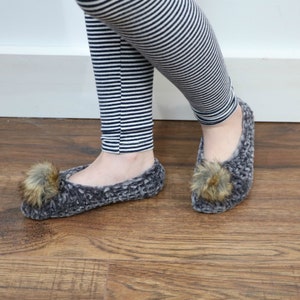 CROCHET PATTERN Velvet Ballet Pom Pom Slippers image 5