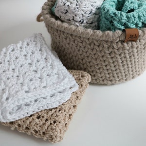 CROCHET PATTERN Hot Cross Spa Cloth