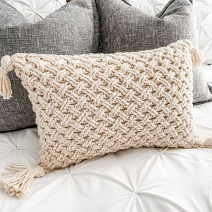 CROCHET PATTERN / Celtic Weave Throw Pillow image 4