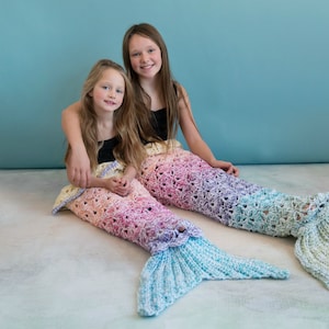 CROCHET PATTERN Rainbow Sparkle Mermaid Blanket / Mermaid tail / Ombre Mermaid / Shell Stitch Mermaid Blanket image 4
