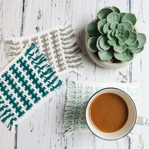 CROCHET PATTERN / Mosaic Mug Rug image 2