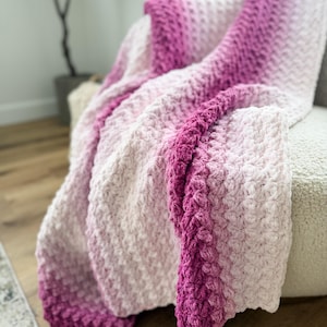 CROCHET PATTERN & VIDEO/ The 2-Day Throw Blanket, Easy Crochet Blanket, Beginner Pattern, Pdf, Quick Crochet Pattern, Chunky Blanket image 4