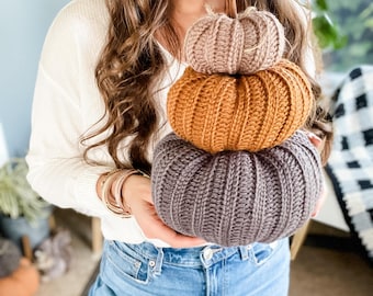 CROCHET PATTERN / Country Harvest Crochet Pumpkin Stack in 6 sizes