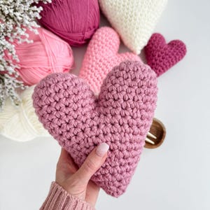 CROCHET PATTERN & VIDEO/ Bulky and Quick Ami Hearts, crochet heart pattern, easy pattern, amigurumi, 4 sizes, Valentines Day, pdf
