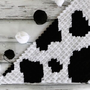 CROCHET PATTERN / Hooded Cow Blanket / Digital download / Baby Cow Blanket / Cow Costume image 6