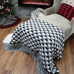 CROCHET PATTERN Rustic Farmhouse Plaid Throw Blanket image 2