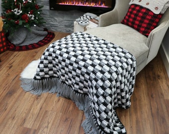 CROCHET PATTERN Rustic Farmhouse Plaid Throw Blanket