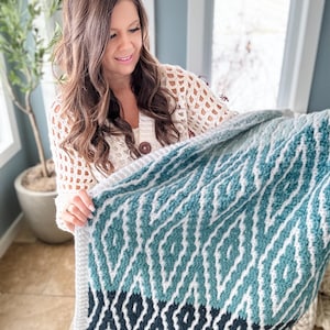 CROCHET PATTERN & VIDEO/ Glistening Glacier Afghan Baby and Throw Size, Mosaic Crochet Blanket, Colour work, Has Mosaic Chart