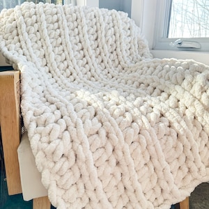 CROCHET PATTERN// Chunky Cabin Throw image 10