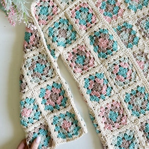 CROCHET PATTERN / Granny Square Cardigan Crochet Pattern imagen 8