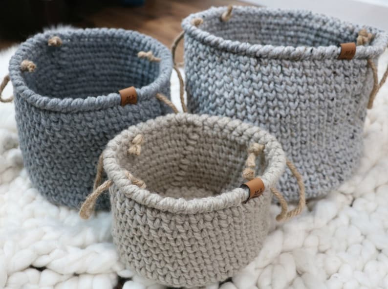 CROCHET PATTERN Rustic Farmhouse Style Nesting Baskets image 4