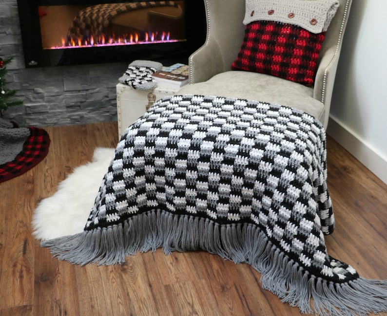 CROCHET PATTERN Rustic Farmhouse Plaid Throw Blanket image 5