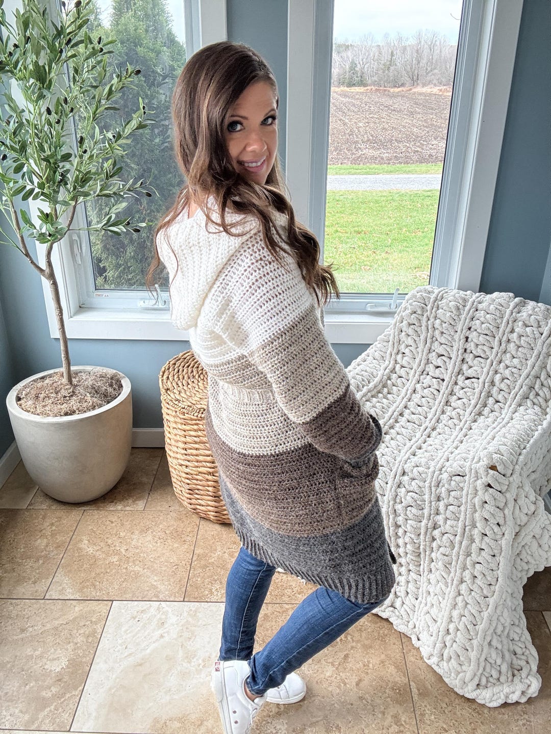 CROCHET PATTERN & VIDEO / Hooded Colour Block Cardigan With CROCHET PATTERN & VIDEO / Hooded Colour Block Cardigan With