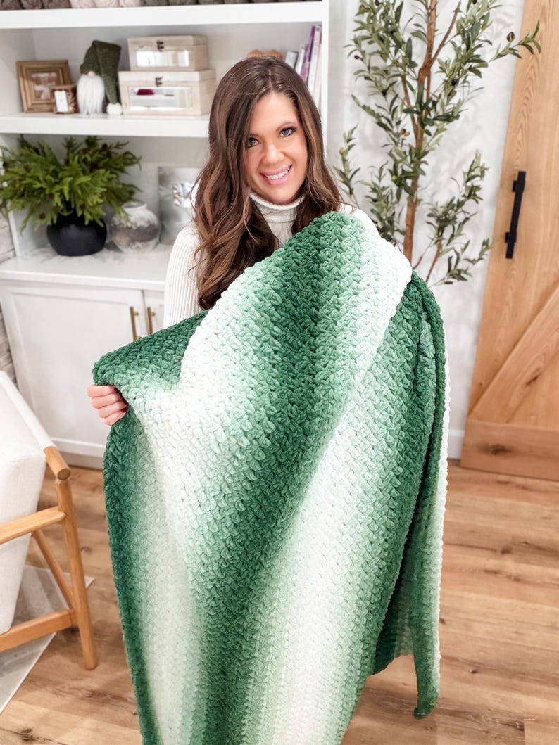 CROCHET PATTERN & VIDEO/ The 2-Day Throw Blanket, Easy Crochet Blanket, Beginner Pattern, Pdf, Quick Crochet Pattern, Chunky Blanket image 9