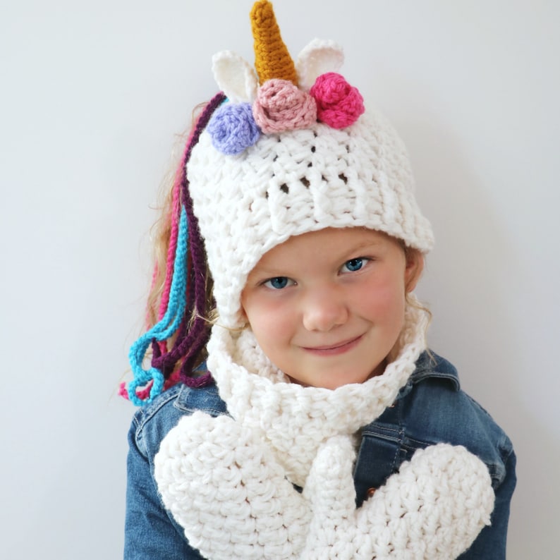 CROCHET PATTERN Unicorn Ponytail hat Set image 1