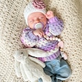 CROCHET PATTERN & VIDEO\/Mini Pop Pullover, seamless crochet sweater for babies and children, granny stitch crochet pattern, top-down crochet product logo