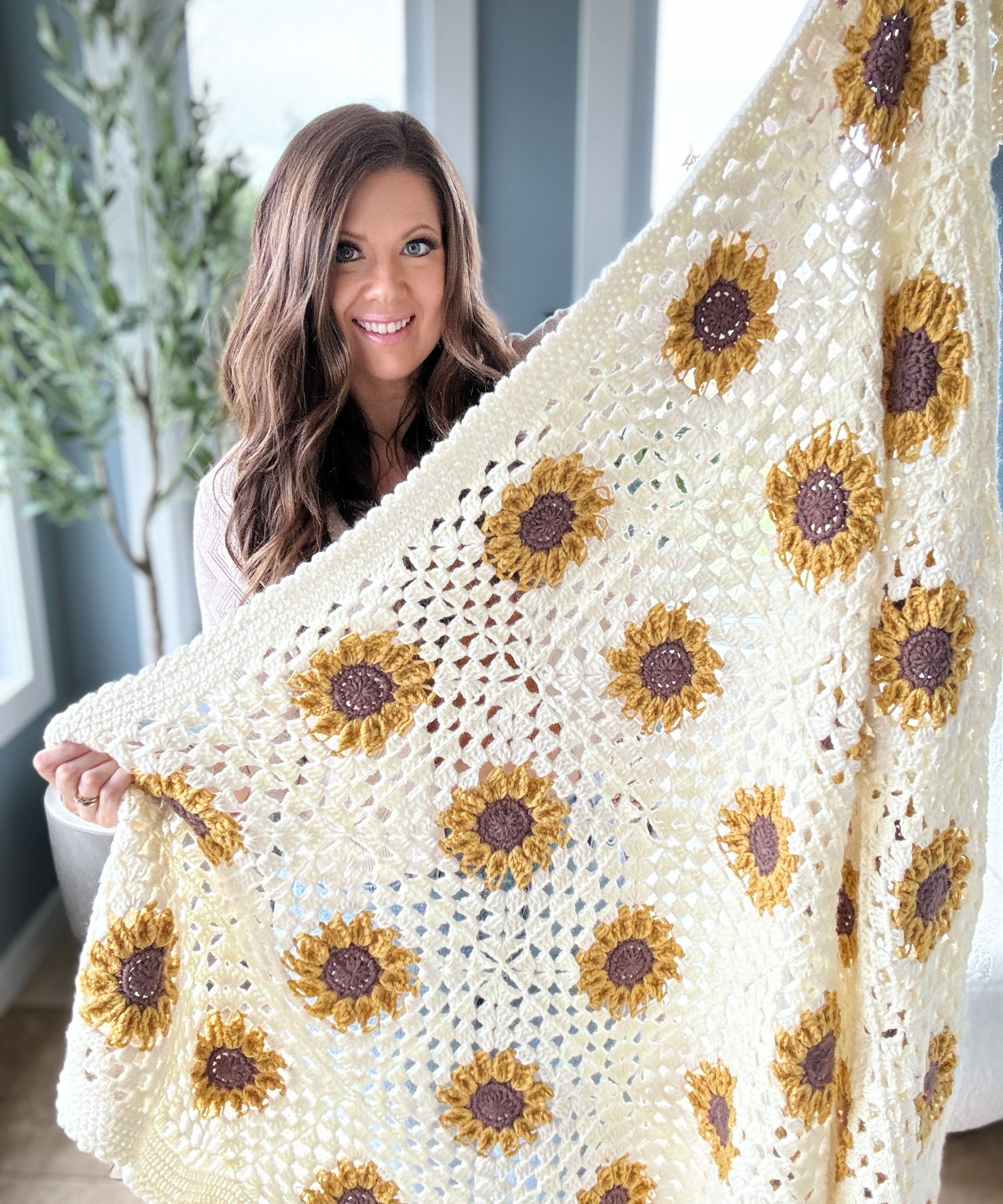 CROCHET PATTERN & VIDEO/ Sunflower Granny Square Blanket, Crochet Throw Blanket, granny square blanket, sunflowers, gifting, easy