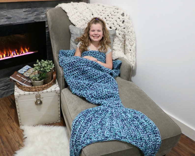 CROCHET PATTERN Mermaid Blanket Crochet Pattern for Mermaid Bulky & Quick Mermaid Blanket Crochet Pattern by MJ's Off The Hook Designs afbeelding 7