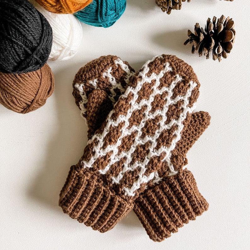 CROCHET PATTERN / Modish Mosaic Mittens image 7