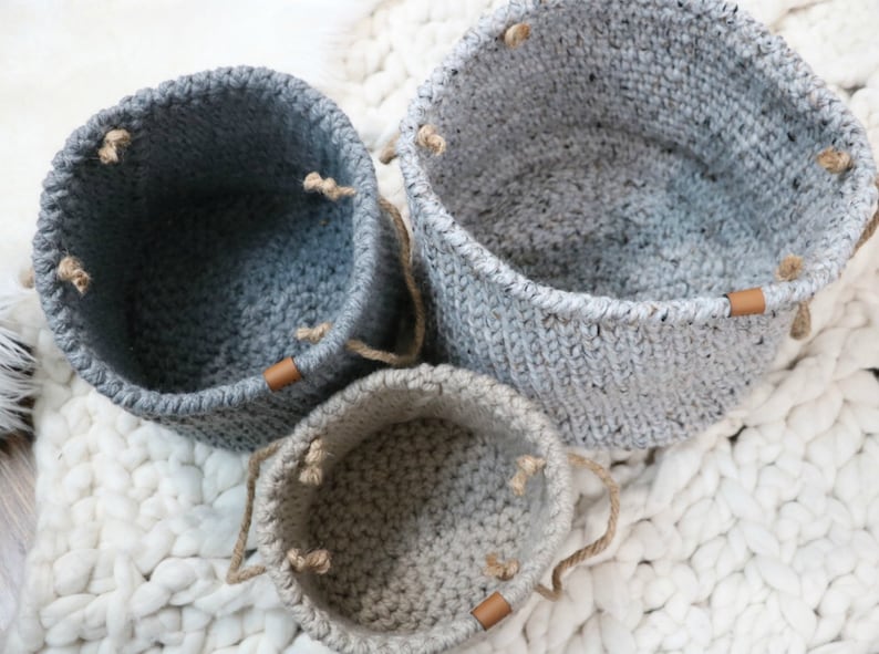 CROCHET PATTERN Rustic Farmhouse Style Nesting Baskets image 6