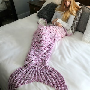 CROCHET PATTERN Rainbow Sparkle Mermaid Blanket / Mermaid tail / Ombre Mermaid / Shell Stitch Mermaid Blanket image 10