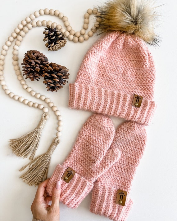CROCHET PATTERN / Winter Bliss Collection Ebook