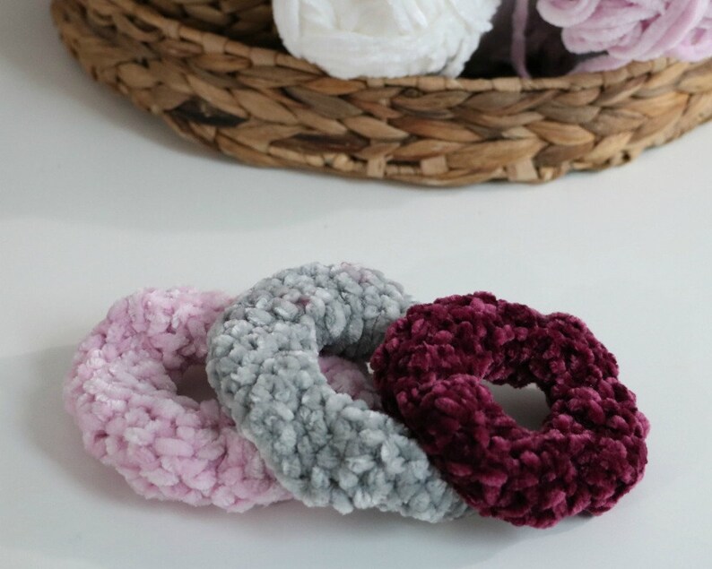 CROCHET PATTERN Quick & Easy Plush Velvet Scrunchie | Etsy