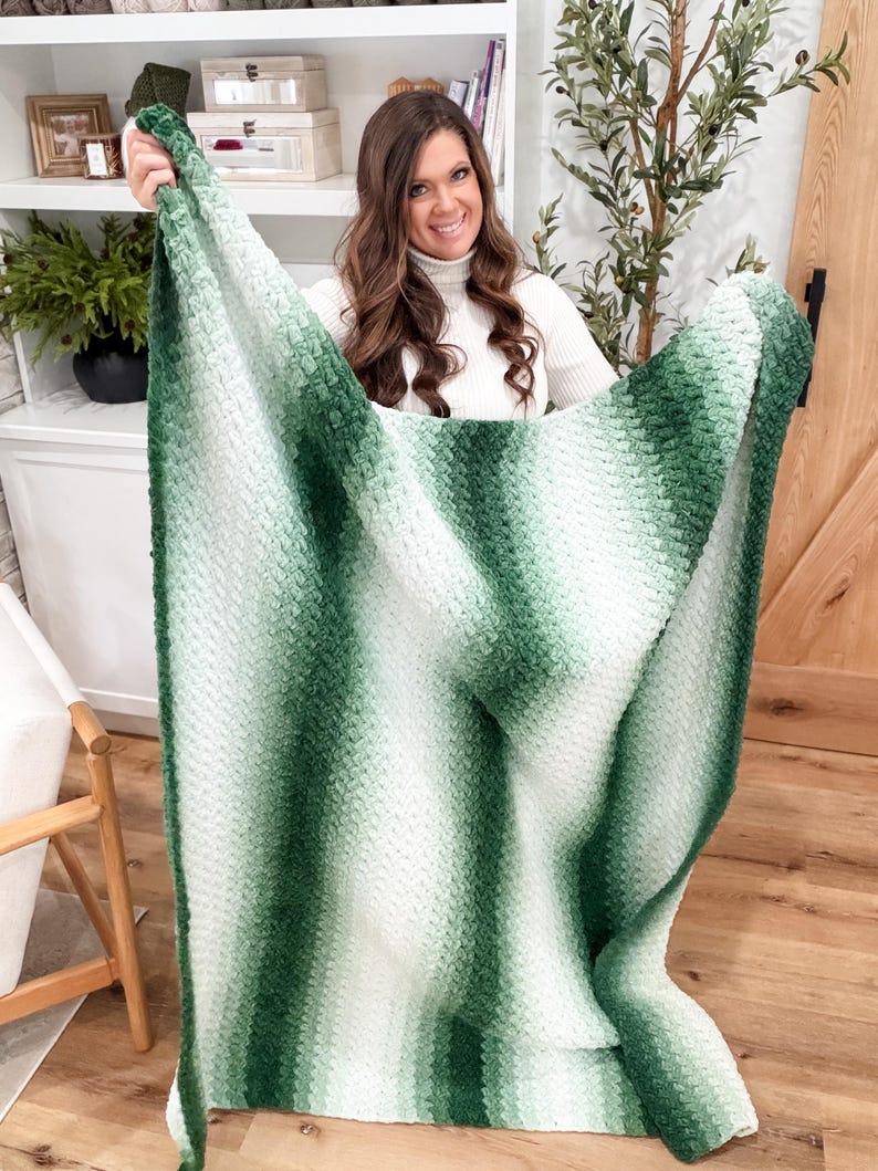 CROCHET PATTERN & VIDEO/ The 2-Day Throw Blanket, Easy Crochet Blanket, Beginner Pattern, Pdf, Quick Crochet Pattern, Chunky Blanket image 5
