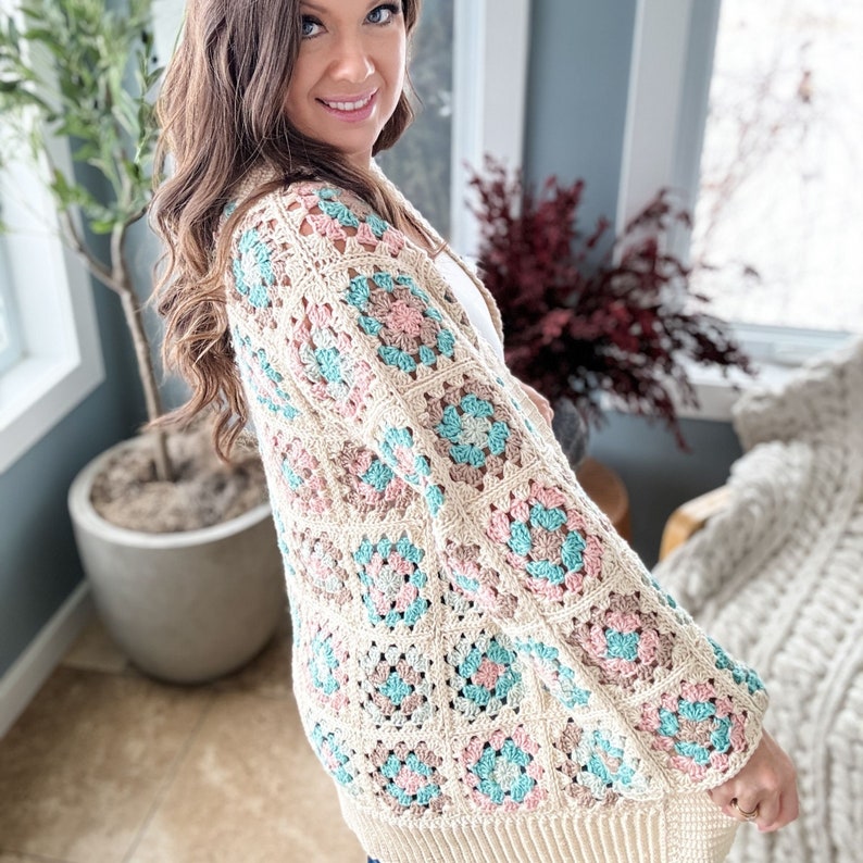 CROCHET PATTERN / Granny Square Cardigan Crochet Pattern imagen 2