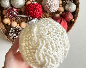 CROCHET PATTERN// Crochet Christmas Ornament, Christmas Bauble, Crochet Christmas Decoration