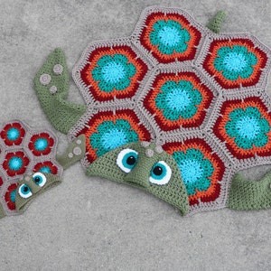 CROCHET PATTERN Hooded Sea Turtle Blanket / Turtle costume / Turtle Infant Prop / Turtle Blanket newborn to Adult size image 4