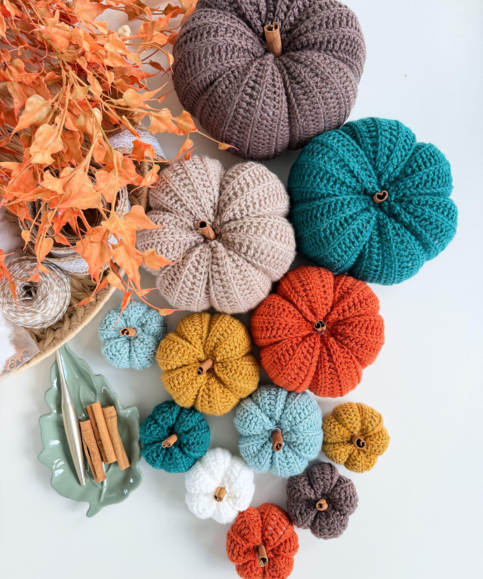 CROCHET PATTERN & VIDEO/ The Easiest Crochet Pumpkin Pattern, Pumpkin Garland, Fall Decor,  Fall Wreath Pattern, 6 Sizes, Pdf, Gift Tags