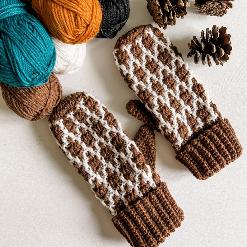 CROCHET PATTERN / Modish Mosaic Mittens image 2