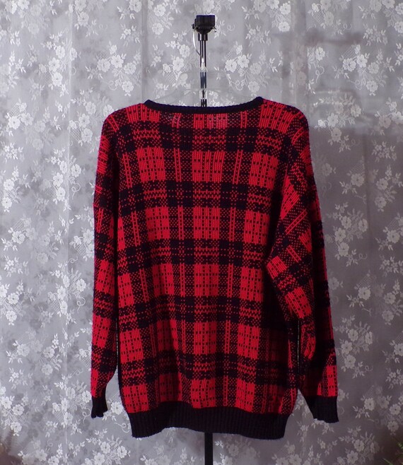 Vintage 1980s Black Red Plaid Sweater | 80s Pullo… - image 2