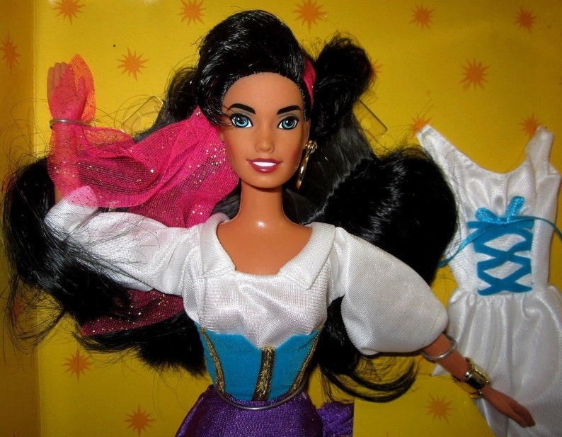 barbie esmeralda mattel